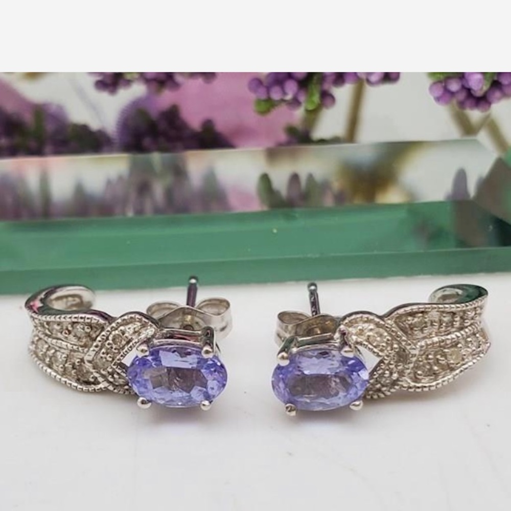 Vintage estate 14 k white gold diamond and stone earrings